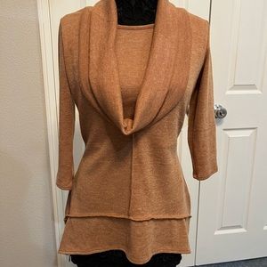 Laurie Felt cowl collar sweater tunic with shark bite hem. Size XS